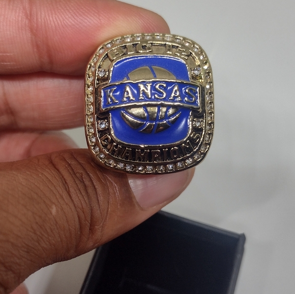 KANSAS JAYHAWKS 2013 BEN MCLEMORE BIG 12 CHAMPIONSHIP MENS SIZE 10.5 RING w/BOX - Picture 2 of 16